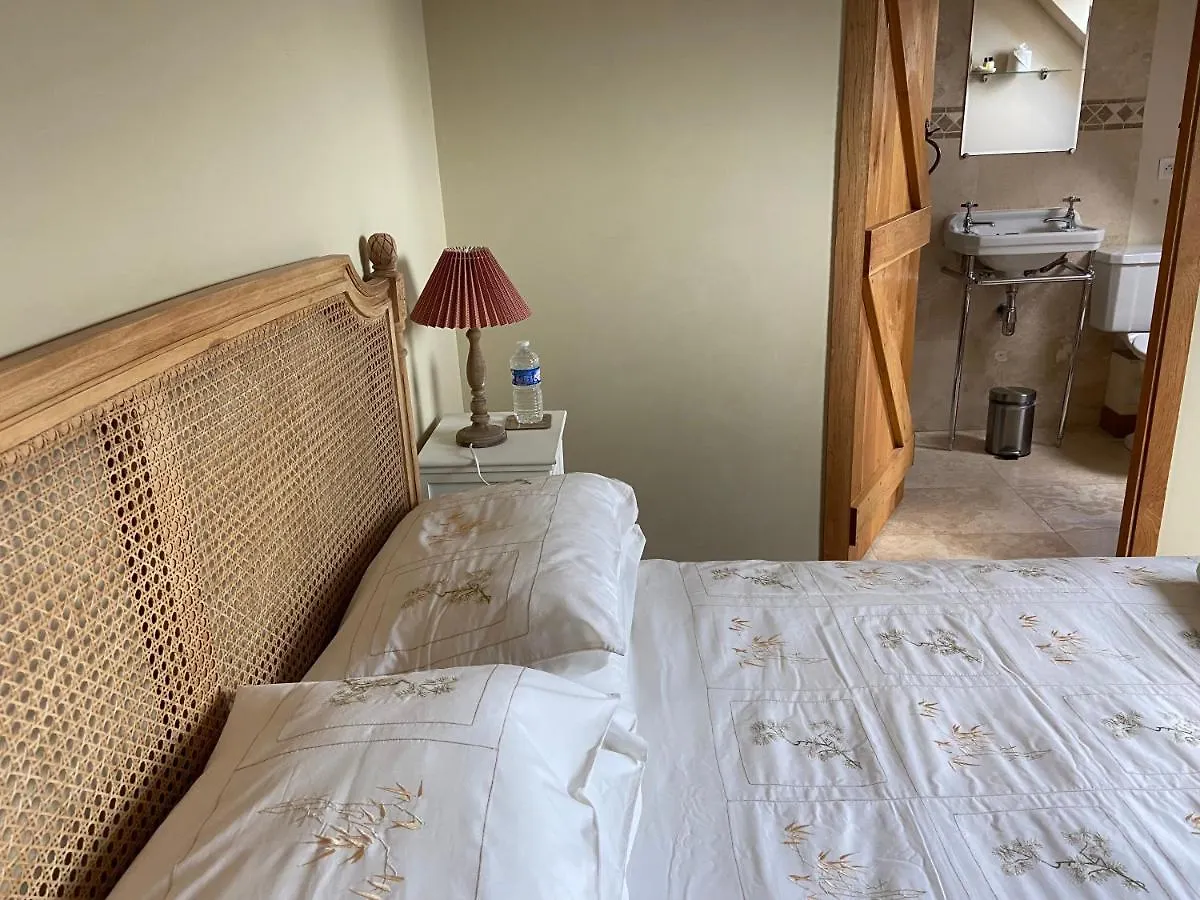 Longere Ville Voisin - Chambre D'Hote Augan Bed & Breakfast