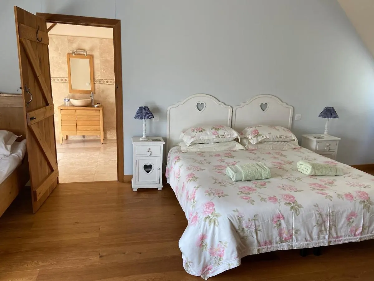 Longere Ville Voisin - Chambre D'Hote Augan France